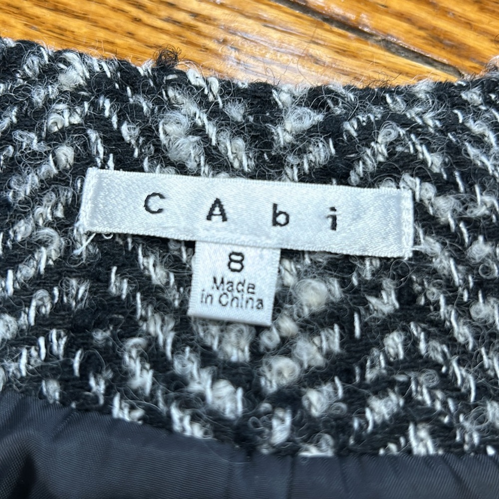 CAbi Mockingbird Tweed Moto Jacket. Zip details. Size 8. Fully lined. - Picture 2 of 15